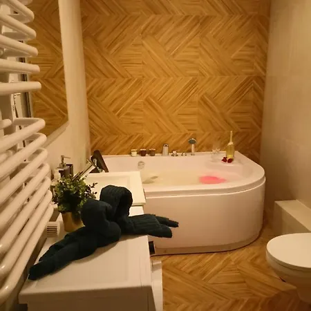 Z Sauna I Jacuzzi * Radom